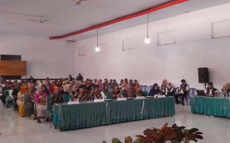 Penyerahan 400 NIB dan Sosialisasi MERK, PIRT, HALAL bagi Pelaku Usaha Kecamatan Dampit, Kabupaten Malang, Provinsi Jawa Timur