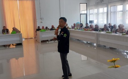 Sosialisasi Kewajiban Sertifikasi Halal bagi UMKM di Kabupaten Indragiri Hulu pada Bimtek PKP Industri Rumah Tangga Pangan